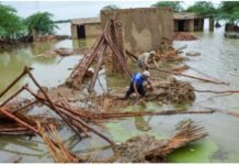 Rain and storm broke the back of Pakistan, power supply stopped; 20 people died