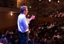 Gov. Ferguson Launches FAFSA Completion Campaign at Renton High School