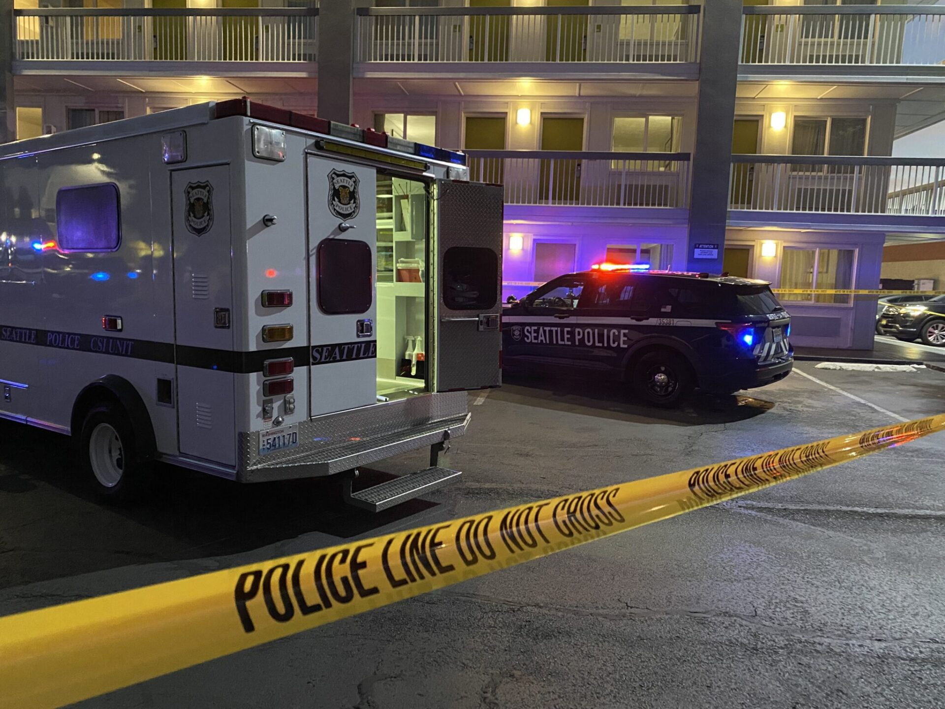 Detectives Investigate