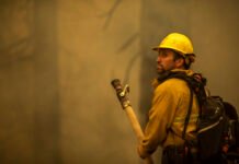 Wildland firefighters risk dangerous smoke exposure even with new mask guidance Windy Fire Forces Evacuations In Central California