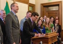 WA’s new ban on medical debt in credit reports at risk of federal override Gov. Bob Ferguson signing Senate Bill 5480