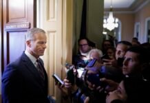 US Senate in bipartisan vote passes bill to end record-breaking shutdown, House up next Senate Majority Leader John Thune