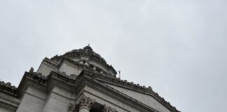 Downbeat outlook persists in WA’s final budget forecast of the year The Washington state Capitol building in Olympia.