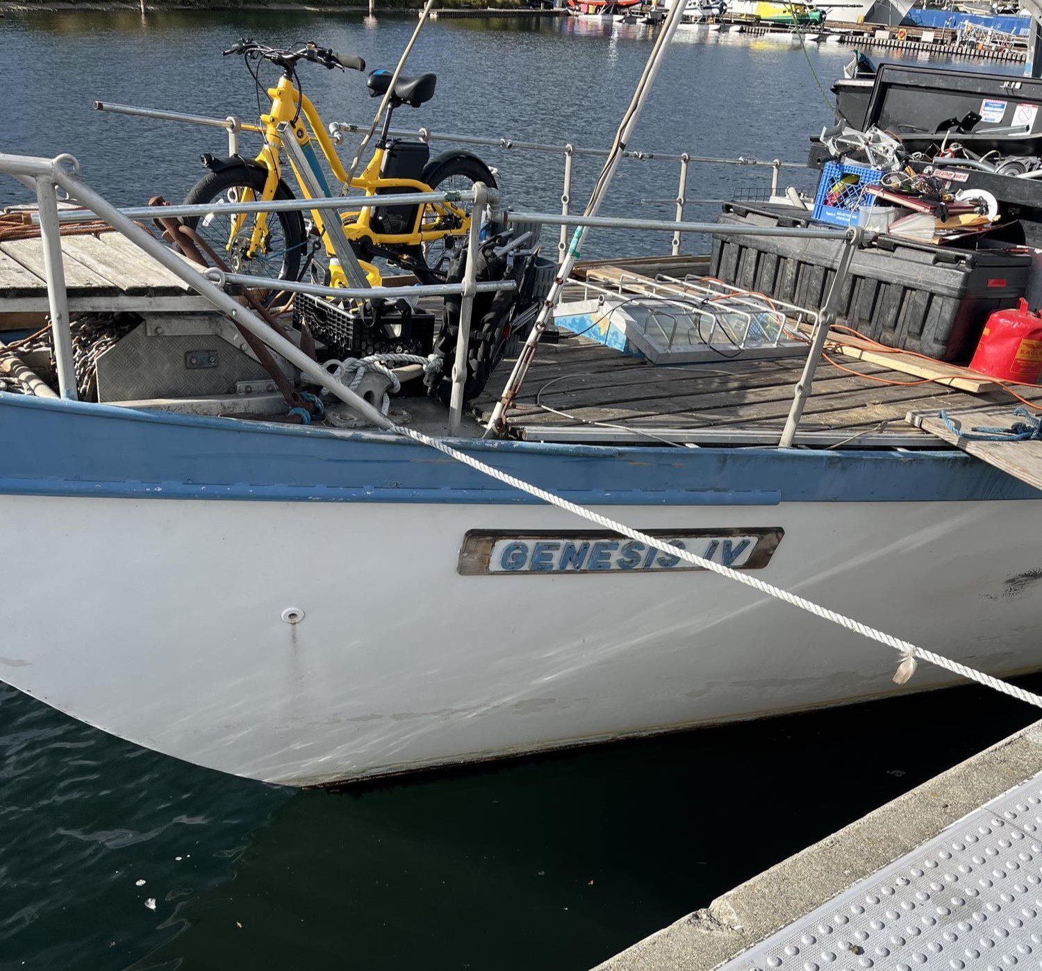 The Seattle Police Department’s Harbor Patrol Unit tows away a derelict vessel leaking fuel in Lake Union.

