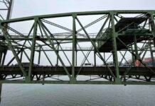 The Interstate 5 bridge over the Columbia River