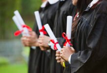 Bill to boost financial aid for students at WA’s private colleges moves out of Senate graduation