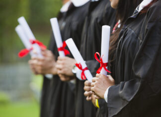 Bill to boost financial aid for students at WA’s private colleges moves out of Senate graduation