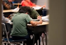 WA falls again in national education ranking elementary-school