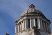 The dome at the Washington state Capitol. (Photo by Bill Lucia/Washington State Standard)