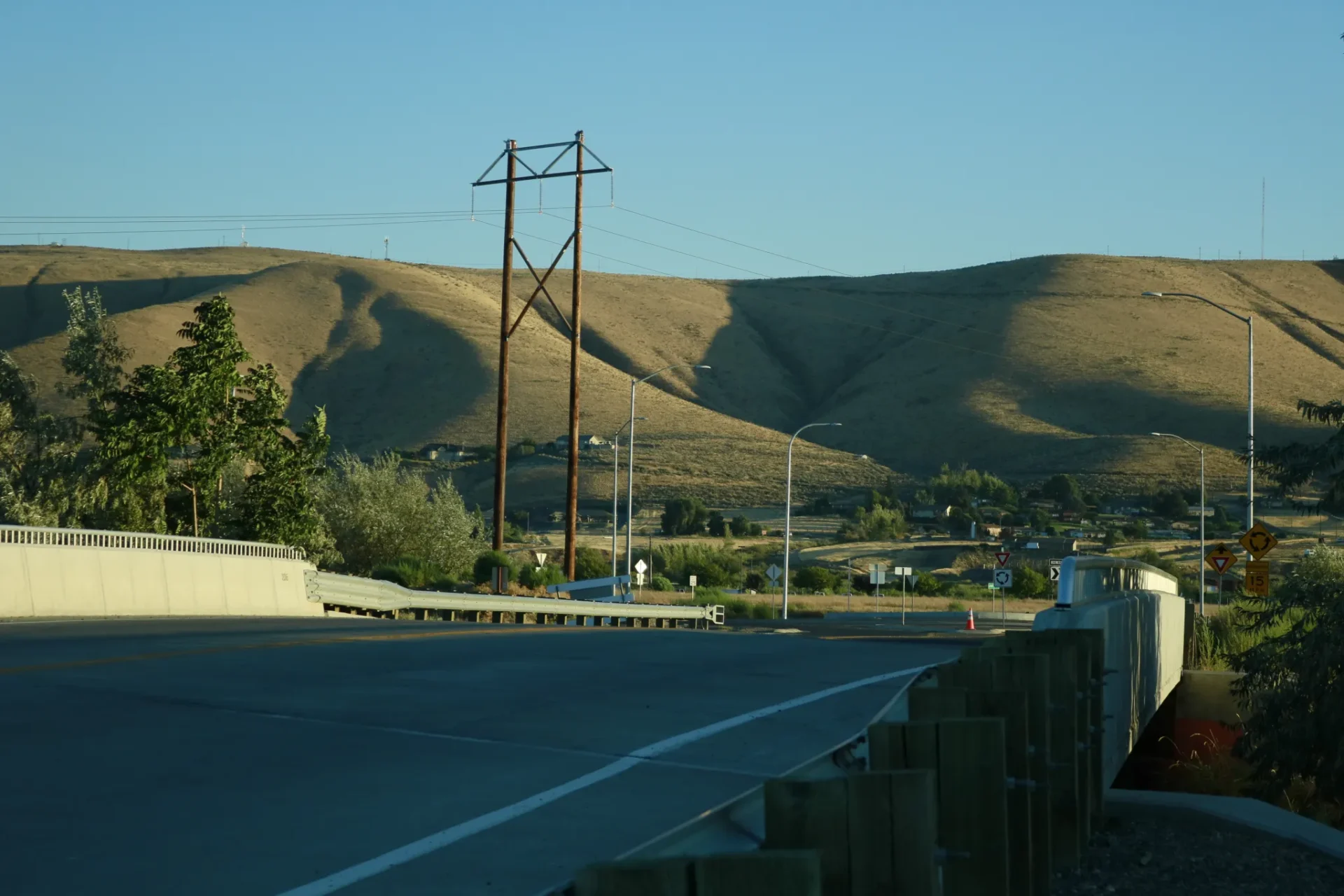 Just east of the Cascades, Washington’s Yakima Valley is at the center of a lengthy court battle over the region’s legislative boundaries. This year, the district is entering its second election since the it’s map was redrawn and Latino voters became the majority. (Photo by Aspen Ford/Washington State Standard)
