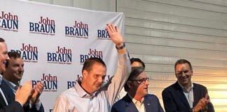 ouse Speaker Mike Johnson campaigns alongside Republican John Braun in Chehalis, Washington, ahead of the 2026 congressional election.